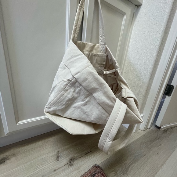 lululemon athletica Cream Tote Bag - Picture 5 of 5
